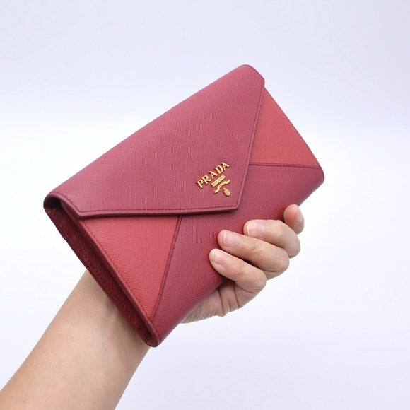 🍓PRADA Saffiano Wallet - Picture 3 of 12